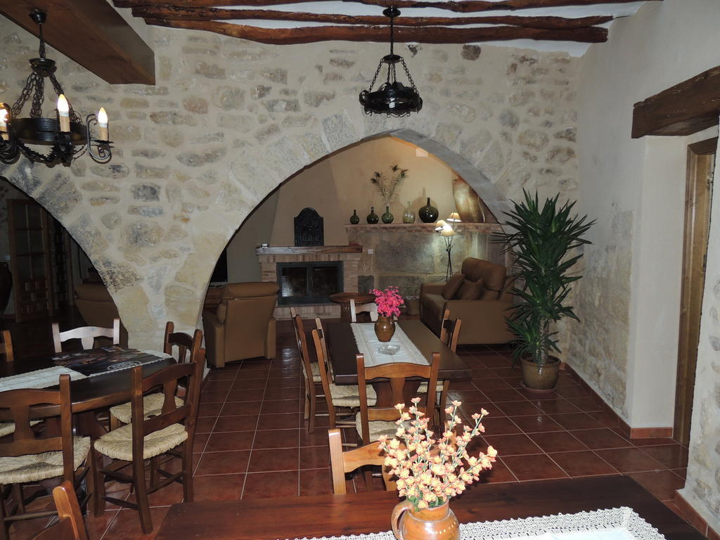 Las Bodegas Del Gilo Valdealgorfa Eksteriør billede